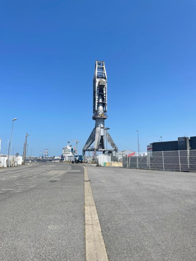 Studio Cosy Avec Terrasse, Proche Chantiers Et Airbus Saint-Nazaire  Exteriör bild